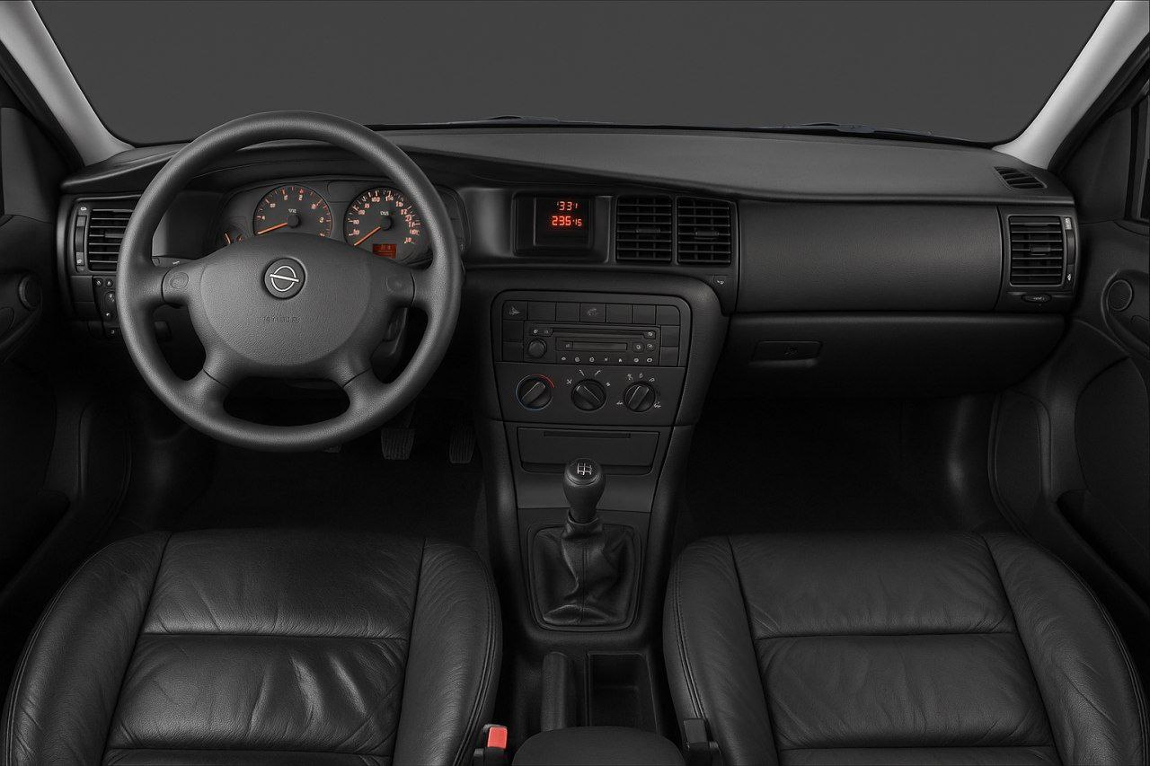 Rent a Opel Vectra B in  Armenia